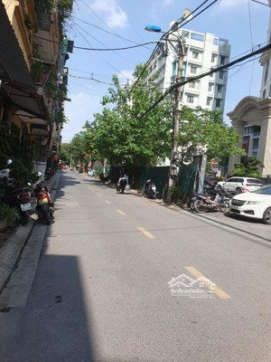bán nhà lĩnh nam 10m ô tô tặng full nội thất hàng xóm sunshine place.