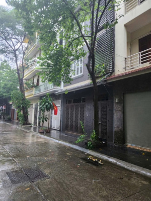 ngụy như kon tum phân lô bàn cờ nhà 4 tầng dân xây 65m2 mặt tiền 6,2m dòng tiền 30tr/tháng 22,5 tỷ
