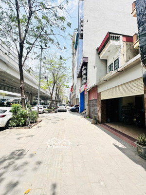 bán đất mặt phố phạm văn đồng, 500m2, mt 15.6m, tích sản-xây tòa cực đẹp!