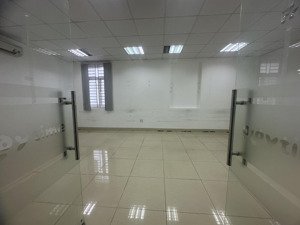 cho thuê gấp văn phòng 600m2 tại him lam kênh tẻ, quận 7, giá 85 triệu