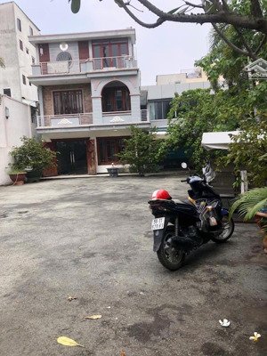 bán biệt thự 16pn, 20wc, 665m2, giá ưu đãi, tại nguyễn văn đừng, p.5, q.5, hcm