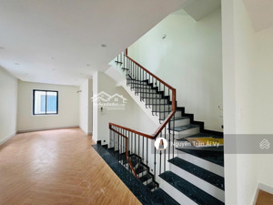 nhà phố lakeview city 7x20 sân vườn, hoàn thiện mới 100% giá 33tr 1 trệt 3 lầu có chìa khoá xem nhà
