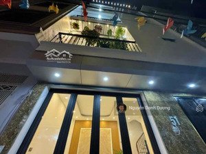 bán nhà âu cơ - 35m2*6 tầng - trong đê, ngõ nông, 70m thông ra hồ quảng bá giá 7.5tỷ lh 