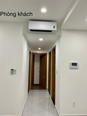 cho thuê căn hộ góc 3pn 3wc hoàn thiện nội thất và áp dụng công nghệ smarthome.