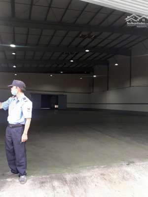 cho thuê kho 3200 m2 mới đẹp trong kcn tân tạo, giá 100 ngàn / m2, tiện làm kho logistic, dược
