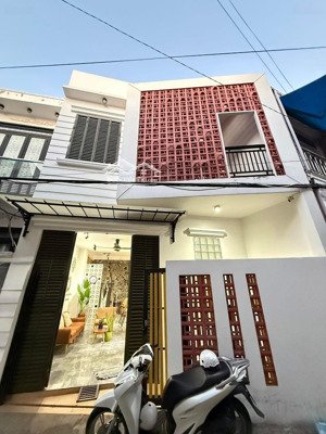 cho thuê nhà trêt lầu full nội thất hẻm 38 đường trương định, an cư, ninh kiều, cần thơ.