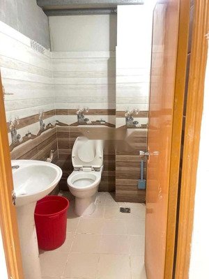 cho thuê nhà mặt tiền đường số 6(khu bình phú), p.13, q.6 giá 17tr