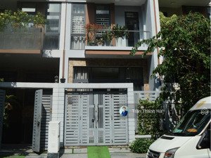 cho thuê trệt 5x20m vạn phúc city - phù hợp làm văn phòng đại diện, công ty startup, giá chỉ 12 tr