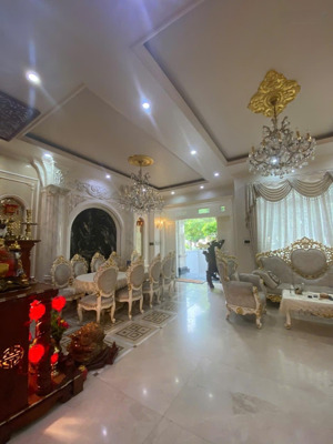 bán nhà bt kdc him lam quận 7 dt: 7,5x20m giá 55 tỷ có thang máy view công viên lh: 