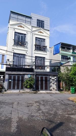 bán nhà phố đường 10m , đang cho thuê 37tr/tháng