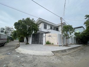 biệt thự góc hai mặt tiền kdc ứng thành | đường lê bôi, p7, q8.