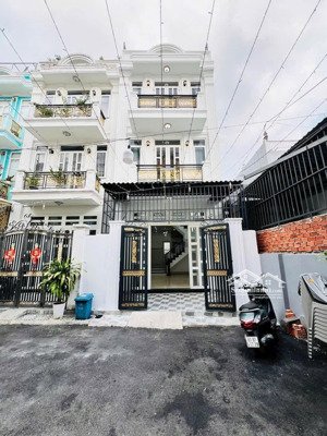 bán nhà 3 tầng, 4p ngủ, hẻm ô tô đường hà huy giáp q12. giá: 4,85 tỷ