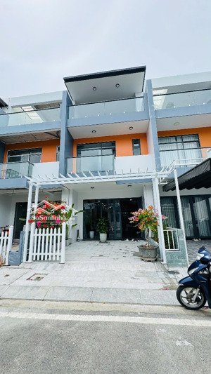 dòng tiền khủng. nhà mới đẹp kđt mỹ gia gói 8. hạ tầng đẹp, an ninh 2 lớp, đầy đủ tiện ích .