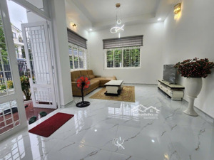 6b intresco nhà ở 100 m2 có nội thất nhà đẹp giá 20 triệu