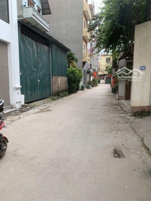 bán nhà lĩnh nam 30m,5tầng, 4,7 tỷ ,sổ đỏ vuông chính chủ,ko qh,ko lỗi lầm, xây phân lô mới tinh.