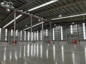 https://khoxuongmiennam.net/Cho thuê Kho 115.000m2 KCN Hóc Môn. Đầy đủ giấy tờ, xuất VAT, chuẩn kho logistic.