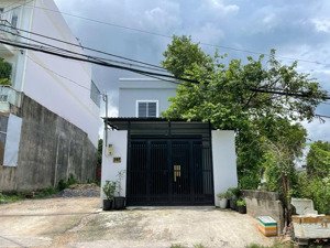 bán nhà mặt tiền đường tân xuân 1, hóc môn diện tích: 5 x 17.4 = 87m2