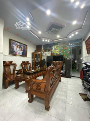 mặt tiền kinh doanh đỉnh-âu cơ-nhà 3 tầng 160m2(4.3x45)-giá 26.2 tỷ