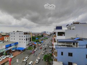 tìm siêu phẩm mặt đường lạch tray mà không xem căn chiều ngang rộng đến 10m này thì quá phí