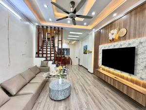thật 100%. bán nhà trần thái tông, lô góc, gần phố, dân xây, ngõ 3m, 48m2*4t