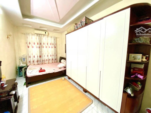 nhà riêng ngõ 44 trần thái tông 32 mét, 5 tầng.