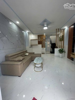 nhà mới tinh, full nội thất, nhà trống vào ở ngay