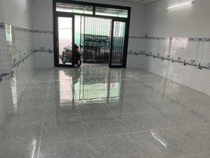 bán nhà 2 mặt tiền đường xe tải thới tam thôn hóc môn gần chợ,siêu thị,trường học cho thuê 10tr/th