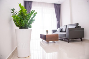 gia đình bán căn góc cc âu cơ tower q. tp. dt 66m2 2pn 2wc, sh. giá bán 2,8 tỷ. lh 