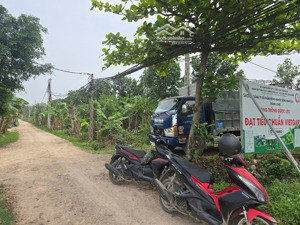 em cần thanh khoản nhanh
đất cách ql6 _ 4km giá hơn 1 triệu/m - dt: 2777m sẵn sổ công chứng trong