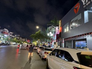 bán 180,8m2 (mt=16,5m lô góc) - trần quang khải trái tim phố cổ mặt tiền rộng - giá siêu tốt