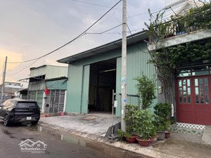 cho thuê kho, nhà xưởng 200m2 gần kcn long hậu, 14 triệu vnd