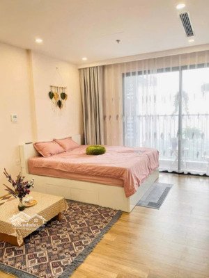 mời thuê căn hộ studio 29m2 đủ đồ ban công hướng nam toà h2 haven park ecopark.lh ạ