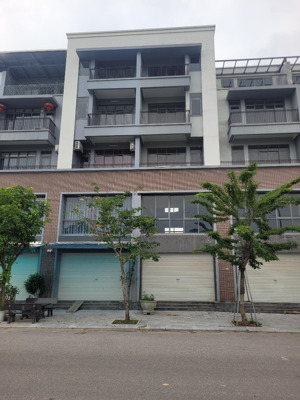 shophouse 5 tầng 100m2 trục chính 24m, mặt sau đường 9m, sổ đỏ, chỉ 5 tỷ hơn