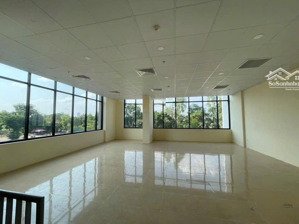 cần bán nhanh căn góc khối đế cc trục đường chính ltt tấn kéo dài, sổ lâu dài, đang cho thuê cao