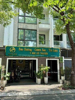 chủ định cư bán gấp căn nhà nội thất cao cấp khu hà đô centrosa - 52 tỷ, 5x5x16m, 4 lầu !