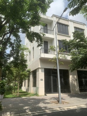 bán căn xẻ khe ecopark hải dương dt92m mt 6m hướng đông bắc sau vườn rộng mênh mông giá có 9,x tỷ
