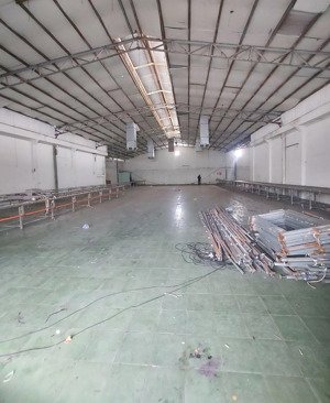 kho,xưởng sx giá rẻ 600m chỉ 40tr/t,đ phạm đăng giảng