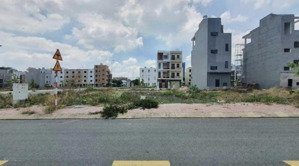 bán đất 2 mặt tiền đường 332m2, ở lai uyên, bàu bàng, shr thích hợp để đầu tư