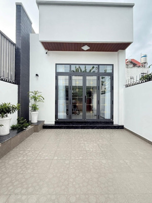 nhà phú mỹ mới 100%, diện tích 5x20m xây dựng 2pn rộng rãi, sạch sẽ, nhà kiểu mới, hiện đại
