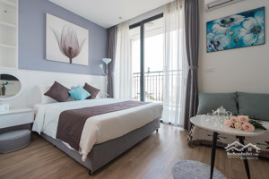 cho thuê căn studio tầng cao view hồ cực đẹp giá 8tr/th ở vinhomes green bay, lh 