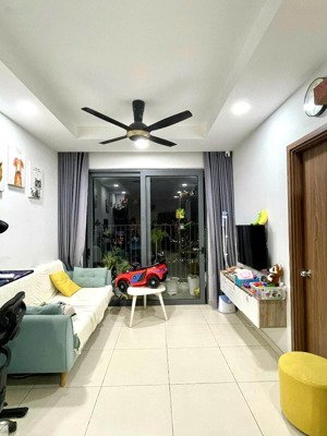 bán căn hộ chung cư tại the pegasuite, 3,9 tỷ, 68m2, 2pn, 2wc, chính chủ giá thương lượng