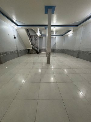 cho thuê nhà kho 8x17, 3 lầu điện 3pha bình tân, hẻm 6m