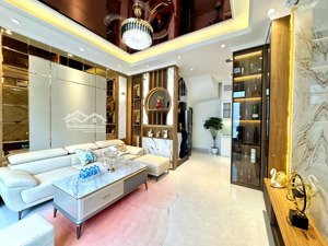hiếm! nhà đẹp trần thái tông - trung tâm cầu giấy - 2 thoáng- 5 tầng- gần đại học sư phạm- hơn 7 tỷ