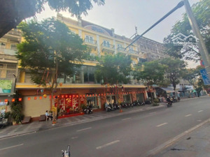 cho thuê mặt tiền : 63_65_67_69_71 trương định, phường bến thành, quận 1