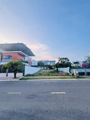 lô biệt thự gói 2 mỹ gia, đường to 16m, hướng đông nam, giá chỉ 36.3 triệu/m² (bao tất cả)
