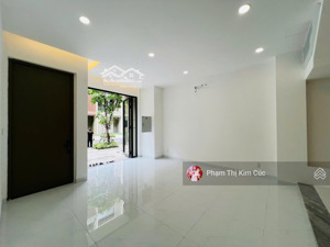 cho thuê nhà phố thương mại 5 tầng hoàn thiện mới 100% sẵn thang máy giá 50 triệu tại global city