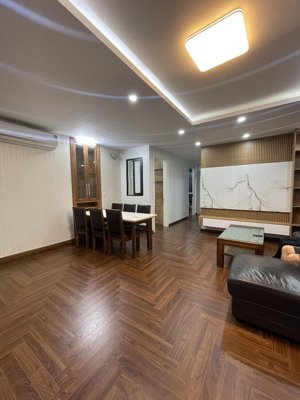 căn hộ cc mini tầng 3 của toà cc 6 tầng gồm 12 hộ dt tổng 160m2 chia 1 tầng 2 căn hộ - cực thoáng