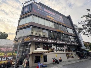 cho thuê nhà góc 2mt 572 đường 3/2 phường 10 quận 10 dt: 4.5x20 1 trệt 3 lầu - trống suốt giá tốt