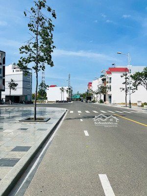 bán lô biệt thự hướng biển diện tích 240m2 gần biển đồi dương - tp phan thiết