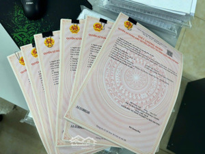 chính chủ cần bán lô đất tại trung tâm thị trấn cao thượng ngay gần khu công nhiệp 40ha. giá 2x tr